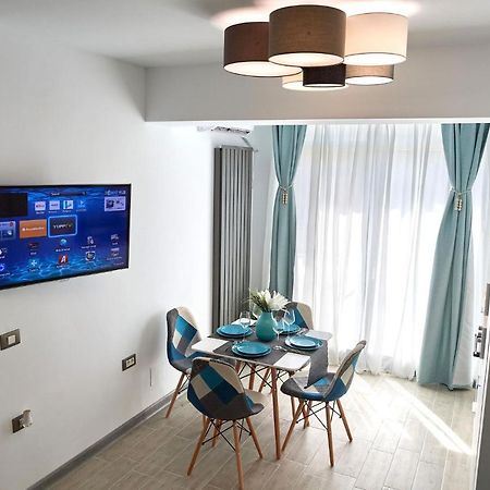 Summer Studio Spa N Pools Beach Resort Năvodari Exteriör bild